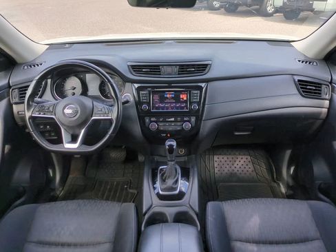 Used 2018 Nissan Rogue SV FWD image 12