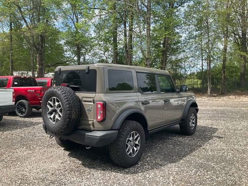 Used 2025 Ford Bronco Badlands image 5