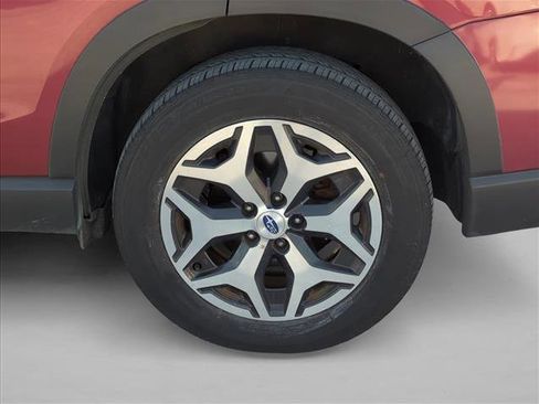 Used 2021 Subaru Forester Premium w/ Popular Package #1 image 9
