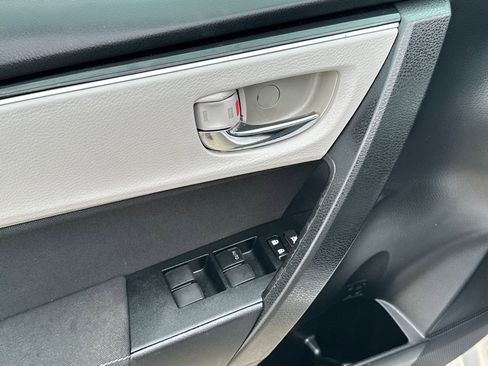 Used 2019 Toyota Corolla LE FWD image 8