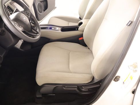 Used 2021 Honda HR-V EX image 11