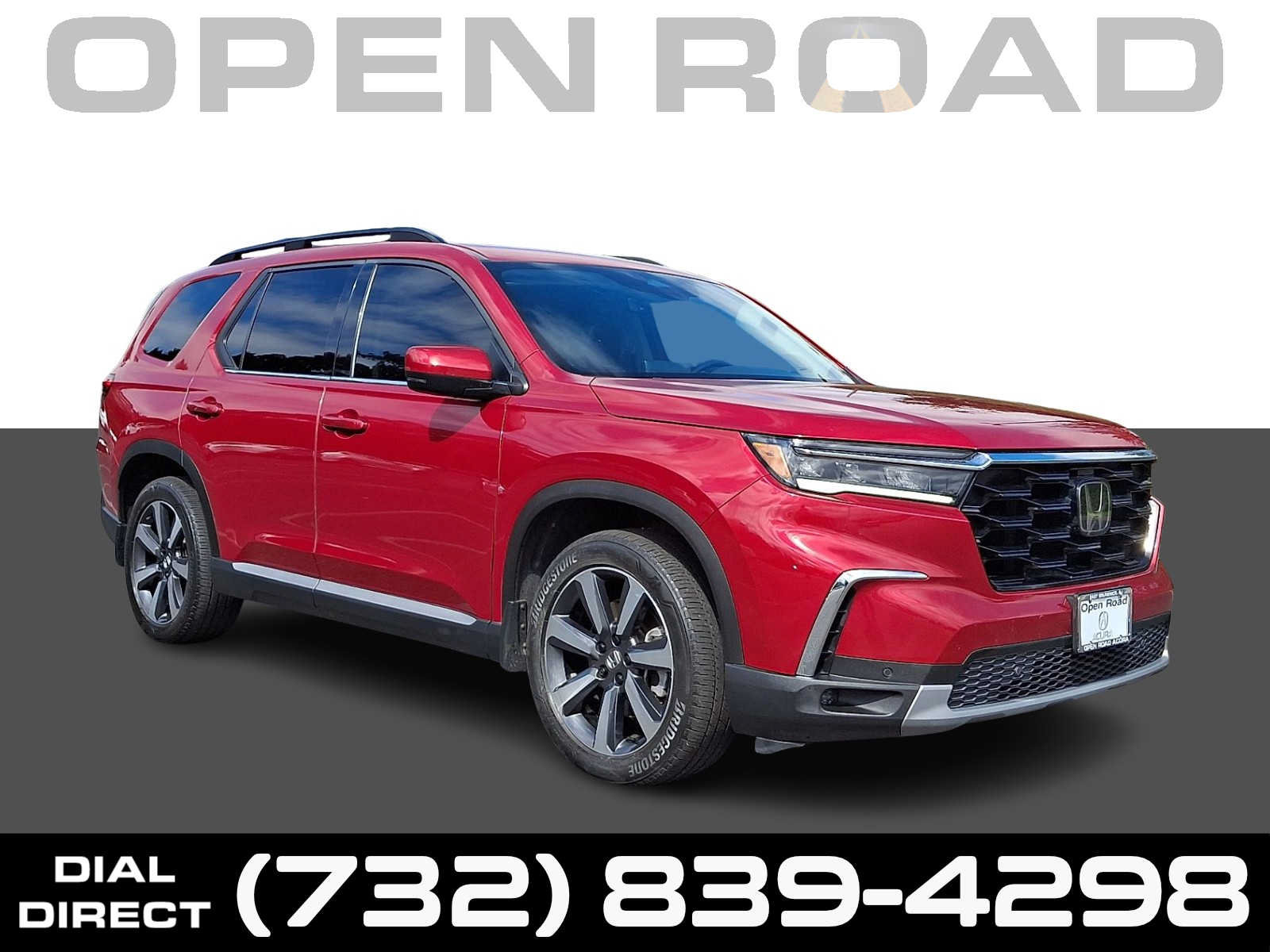 Used 2024 Honda Pilot Touring image 1