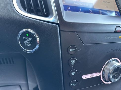 Certified 2020 Ford Edge Titanium image 26