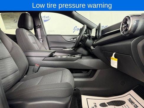 New 2026 Chevrolet Equinox LT AWD/4WD image 18