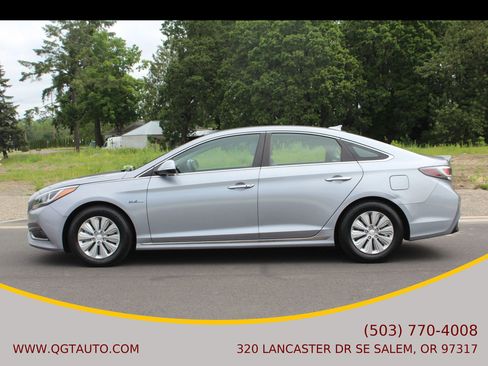 Used 2016 Hyundai Sonata SE FWD image 2