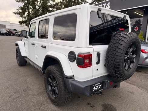 Used 2019 Jeep Wrangler Unlimited Sahara w/ Quick Order Package 24M Moab image 8