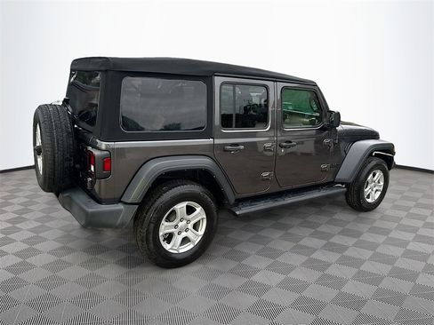Used 2023 Jeep Wrangler Sport S image 6
