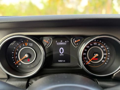 Used 2018 Jeep Wrangler Sport AWD/4WD image 17