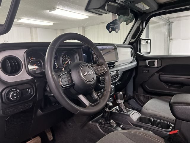 Used 2024 Jeep Gladiator Sport AWD/4WD image 10
