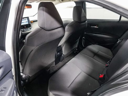 Certified 2021 Toyota Corolla LE FWD image 18