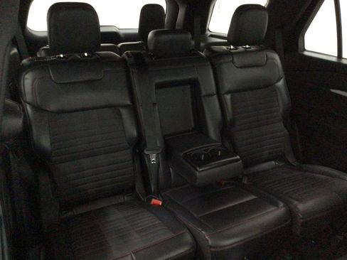 Used 2025 Ford Explorer ST-Line w/ ST-Line Street Pack AWD/4WD image 25