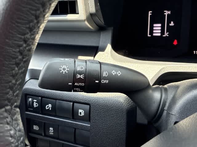 Used 2025 Toyota 4Runner SR5 AWD/4WD image 27