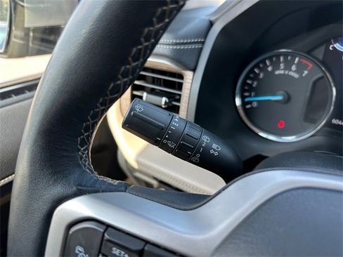 Used 2023 Ford Expedition Limited image 25