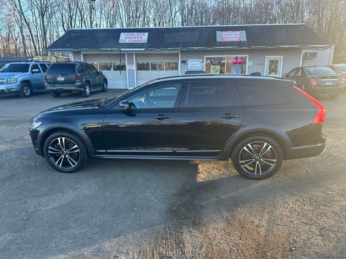 Used 2018 Volvo V90 T5 Cross Country w/ Convenience Package image 11