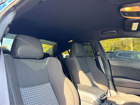 Used 2022 Dodge Charger R/T w/ Driver Convenience Group image 8