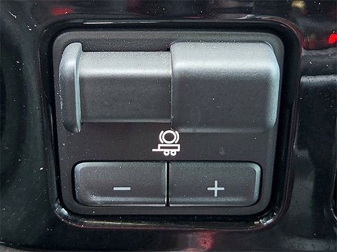 Certified 2024 Chevrolet Silverado 1500 High Country w/ Technology Package image 20