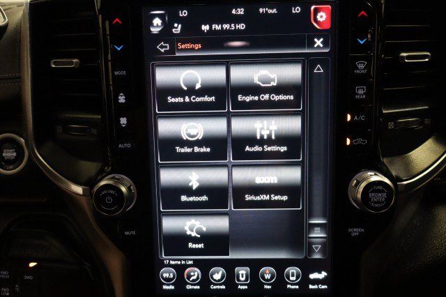 Used 2019 RAM 2500 Laramie w/ Black Appearance Package AWD/4WD image 60