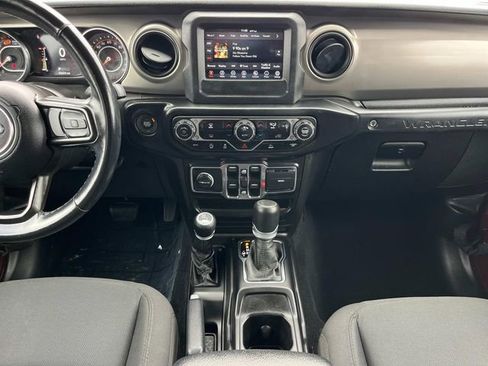 Certified 2021 Jeep Wrangler Unlimited Willys image 5