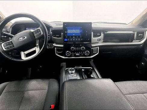 Used 2024 Ford Expedition XLT RWD image 15