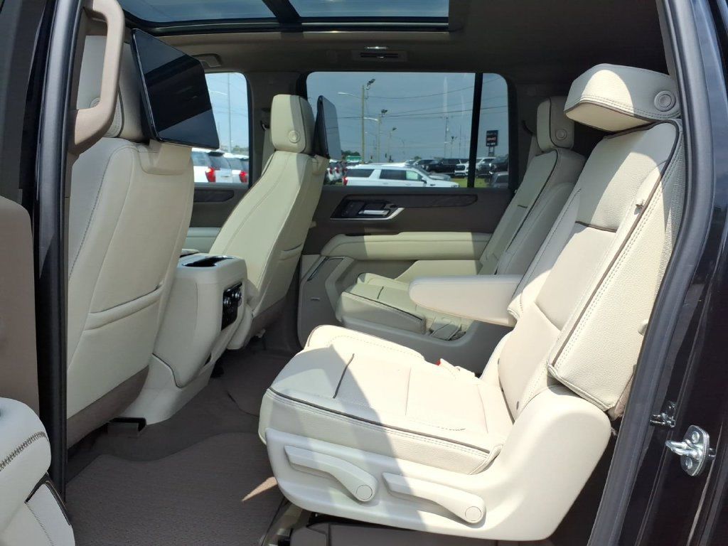 New 2026 GMC Yukon XL Denali w/ Advanced Technology Package AWD/4WD image 14