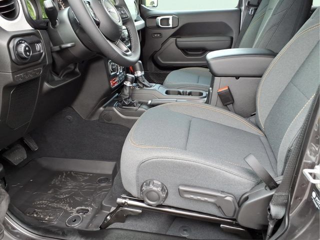 New 2026 Jeep Gladiator Sport AWD/4WD image 14