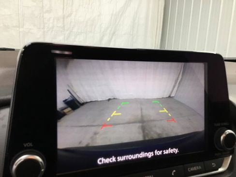 Used 2023 Nissan Rogue SV FWD image 11
