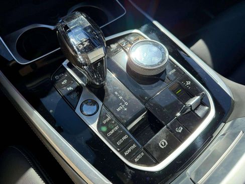 Used 2022 BMW X7 M50i image 46