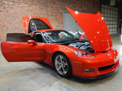 Used 2013 Chevrolet Corvette Grand Sport w/ 2LT Preferred Equipment Group RWD image 32