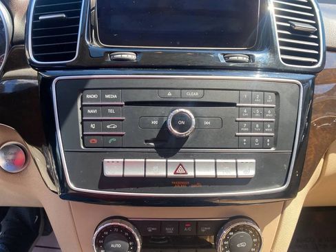 Used 2017 Mercedes-Benz GLE 350 4MATIC image 16