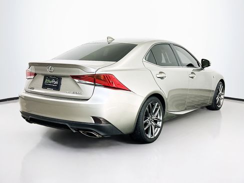 Used 2018 Lexus IS 300 AWD image 9