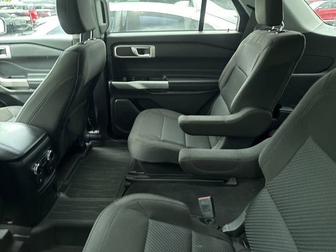 Used 2022 Ford Explorer XLT RWD image 16