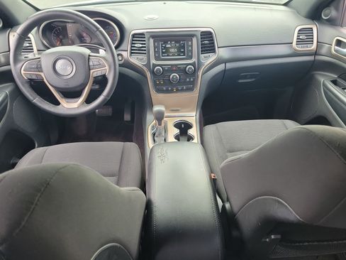 Used 2017 Jeep Grand Cherokee Laredo w/ Quick Order Package 2BE RWD image 16