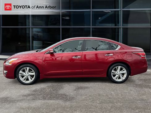 Used 2015 Nissan Altima 2.5 SV w/ Convenience Package image 9