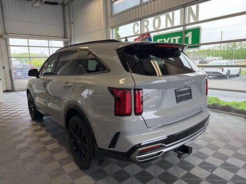 Used 2022 Kia Sorento SX AWD/4WD image 4