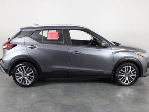 Certified 2023 Nissan Kicks SV FWD image 12
