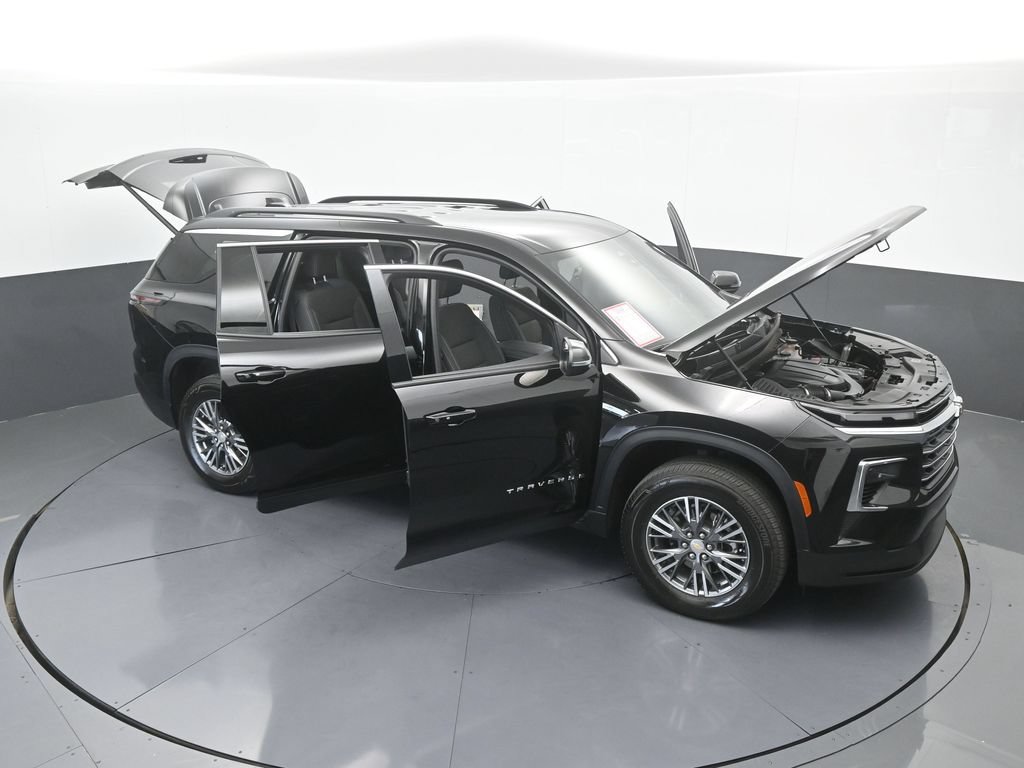 Used 2026 Chevrolet Traverse LT FWD image 69