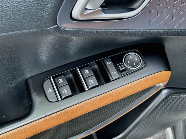Certified 2025 Kia Soul EX FWD image 18