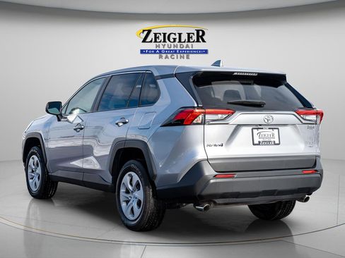 Used 2024 Toyota RAV4 LE AWD/4WD image 6