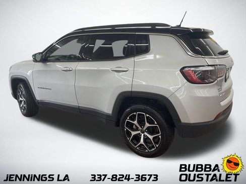 Used 2025 Jeep Compass Limited AWD/4WD image 3