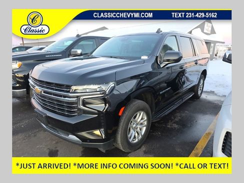 Used 2023 Chevrolet Suburban LT image 1