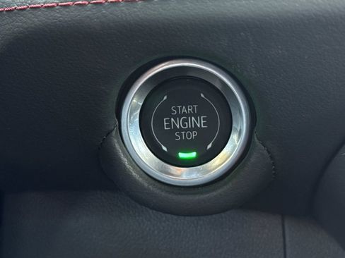 Used 2025 Chevrolet Suburban RST RWD image 36