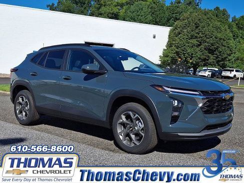 New 2026 Chevrolet Trax LT w/ Driver Confidence Package FWD image 1