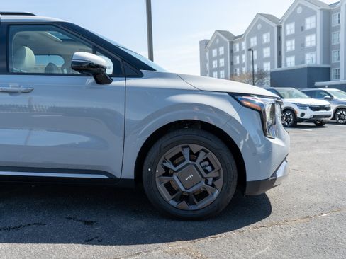 New 2026 Kia Carnival SX w/ SX Dark Edition Package image 9