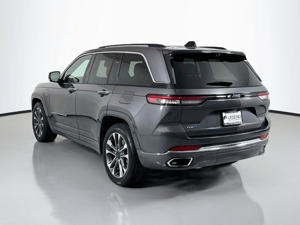Used 2023 Jeep Grand Cherokee Overland w/ Advanced Protech Group III AWD/4WD image 8