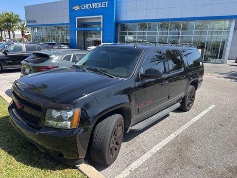 Used 2012 Chevrolet Suburban LT image 2