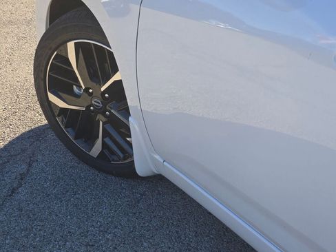 Used 2025 Nissan Versa SR w/ Trunk Package image 18