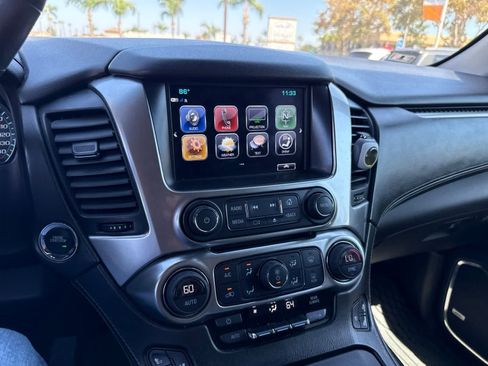 Used 2017 Chevrolet Suburban Premier RWD image 26