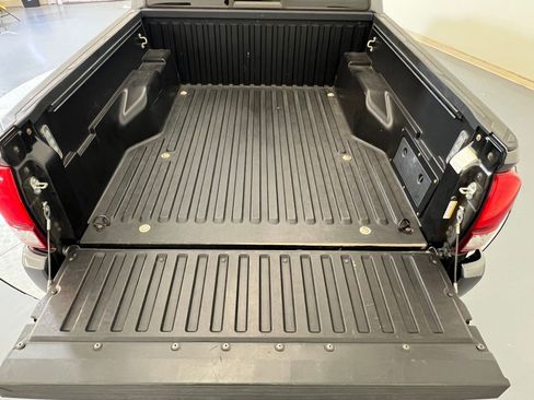 Used 2021 Toyota Tacoma SR w/ SR Convenience Package image 33