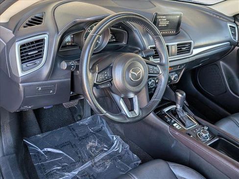 Used 2018 MAZDA MAZDA3 Touring FWD image 10