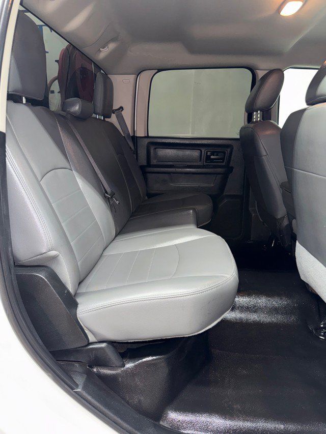 Used 2018 RAM 3500 Tradesman w/ Chrome Appearance Group AWD/4WD image 28